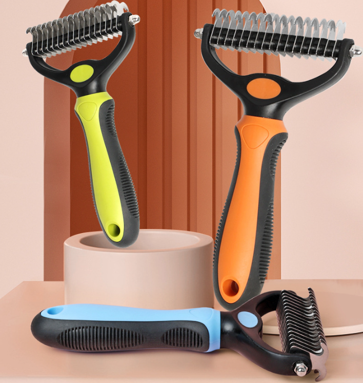 ⏰🔥LIMITED TIME 50% OFF! 🐾 Professional Pet Deshedding Brush for Dogs & Cats – Gentle Grooming & Fur-Free Home ✨
